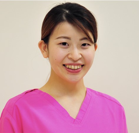 安達 梨沙